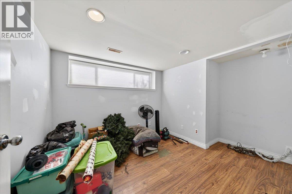 11851 221 Street, Maple Ridge, British Columbia  V2X 5S4 - Photo 32 - R3113422