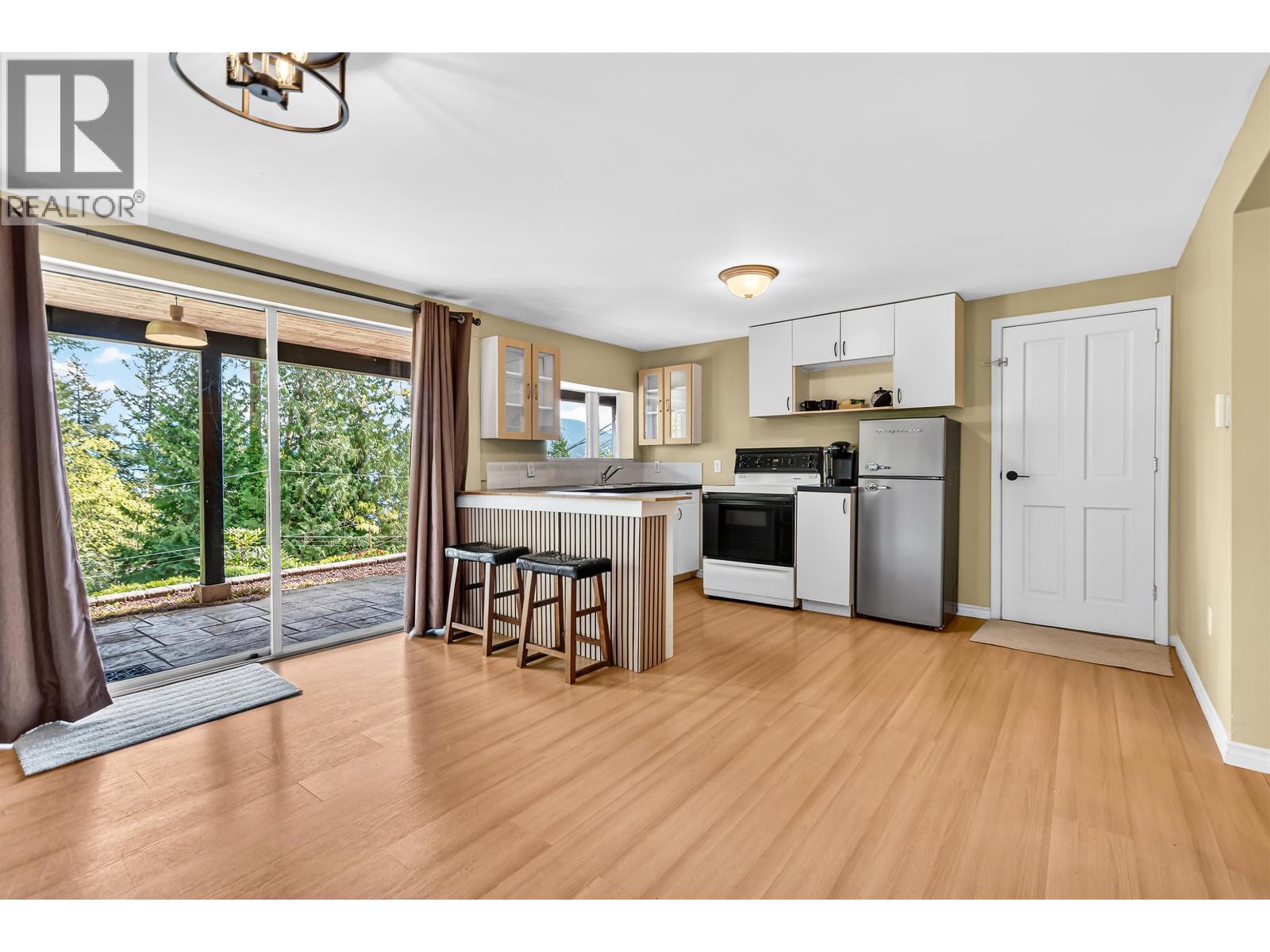 1849 North Road, Gibsons, British Columbia  V0N 1V1 - Photo 22 - R3113426