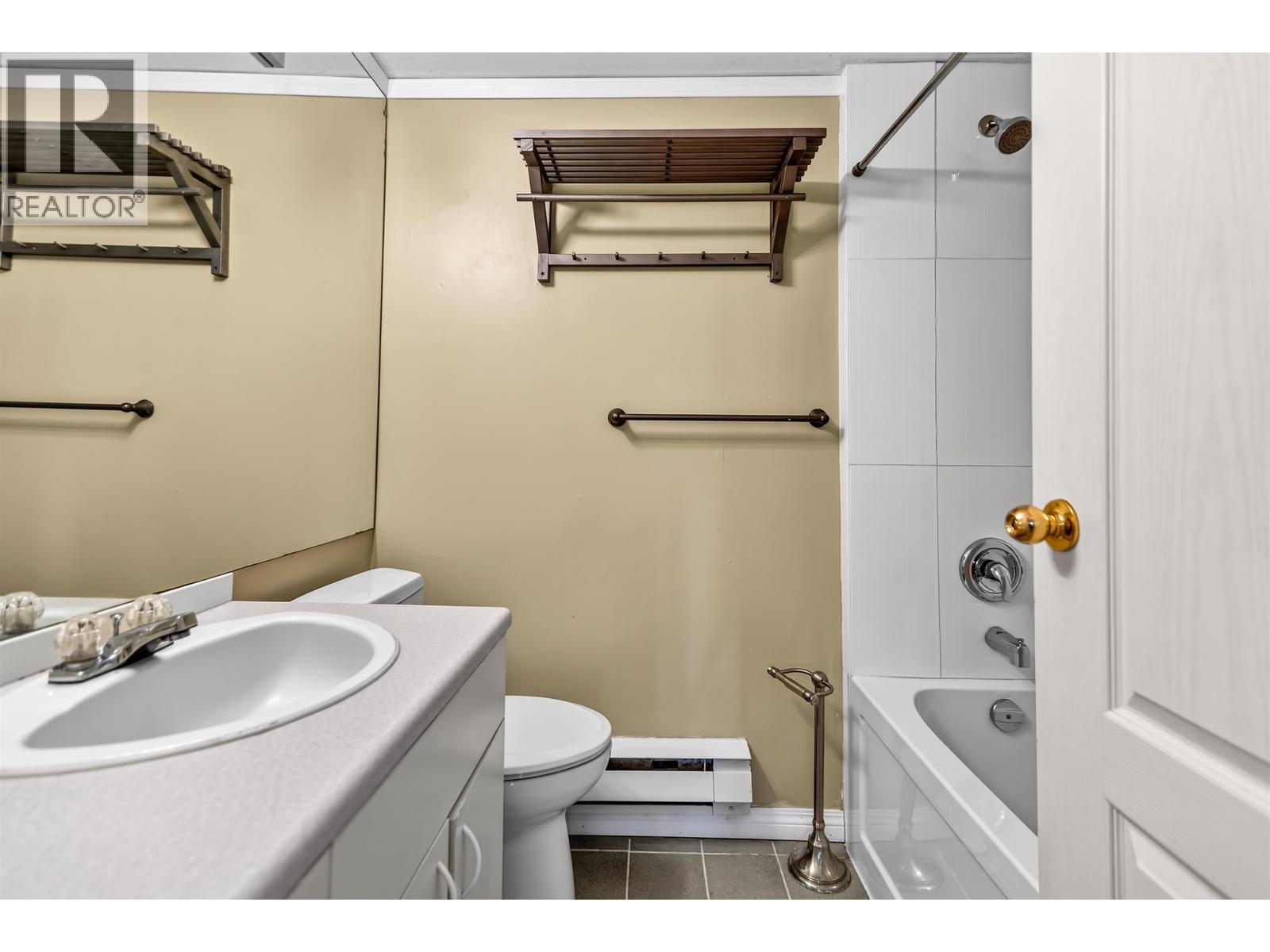 1849 North Road, Gibsons, British Columbia  V0N 1V1 - Photo 24 - R3113426