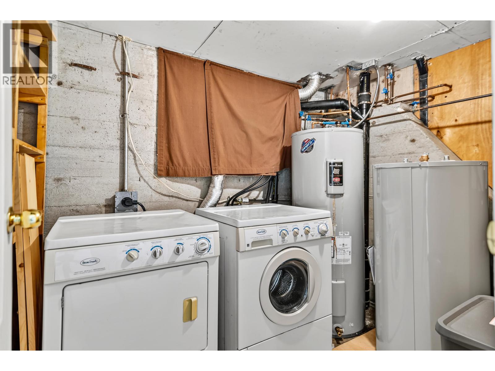 1849 North Road, Gibsons, British Columbia  V0N 1V1 - Photo 27 - R3113426