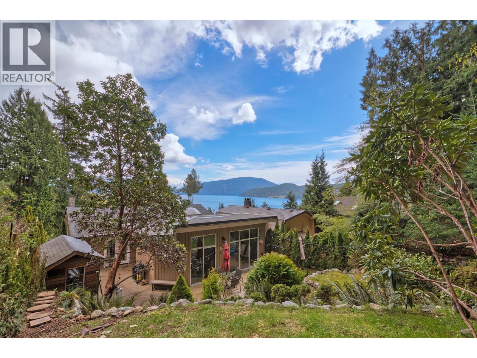 1849 North Road, Gibsons, British Columbia  V0N 1V1 - Photo 29 - R3113426