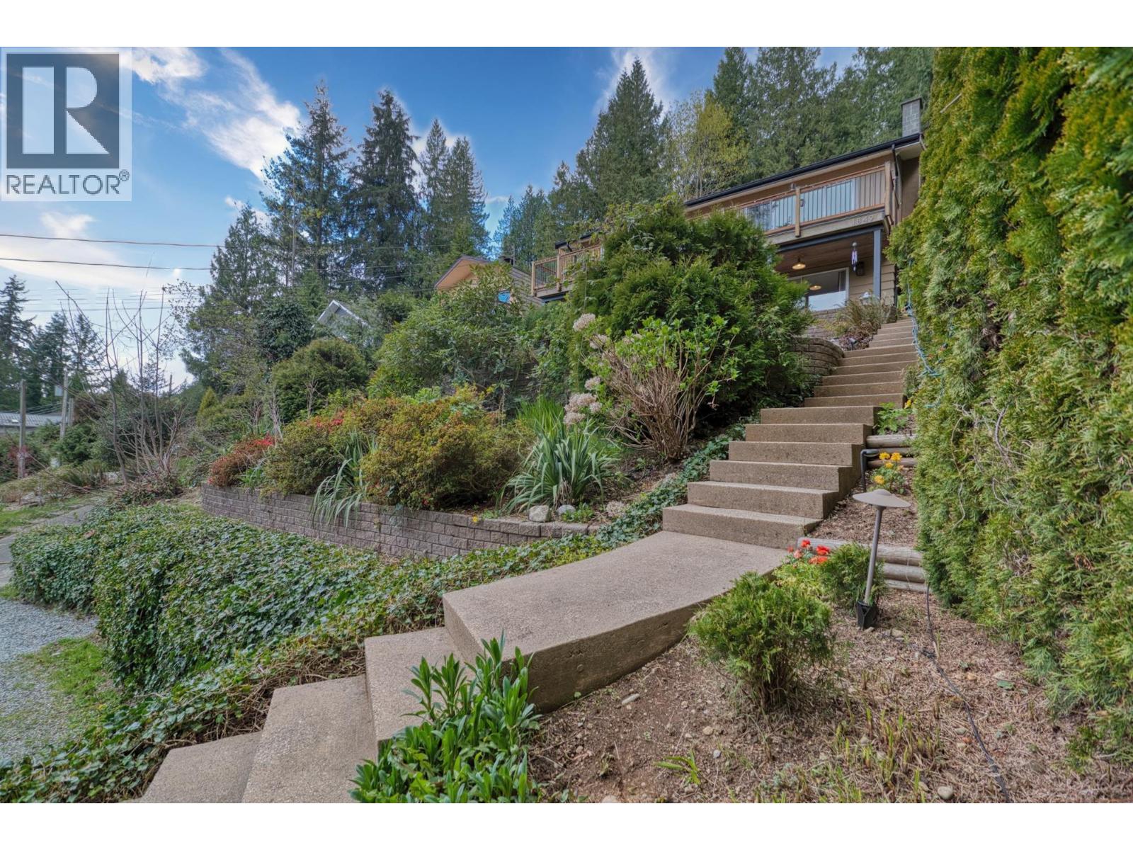 1849 North Road, Gibsons, British Columbia  V0N 1V1 - Photo 33 - R3113426