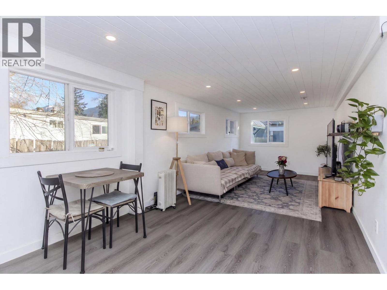 24 40157 Government Road, Squamish, British Columbia  V8B 0N7 - Photo 2 - R3113429