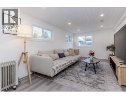 24 40157 GOVERNMENT ROAD, Squamish, British Columbia