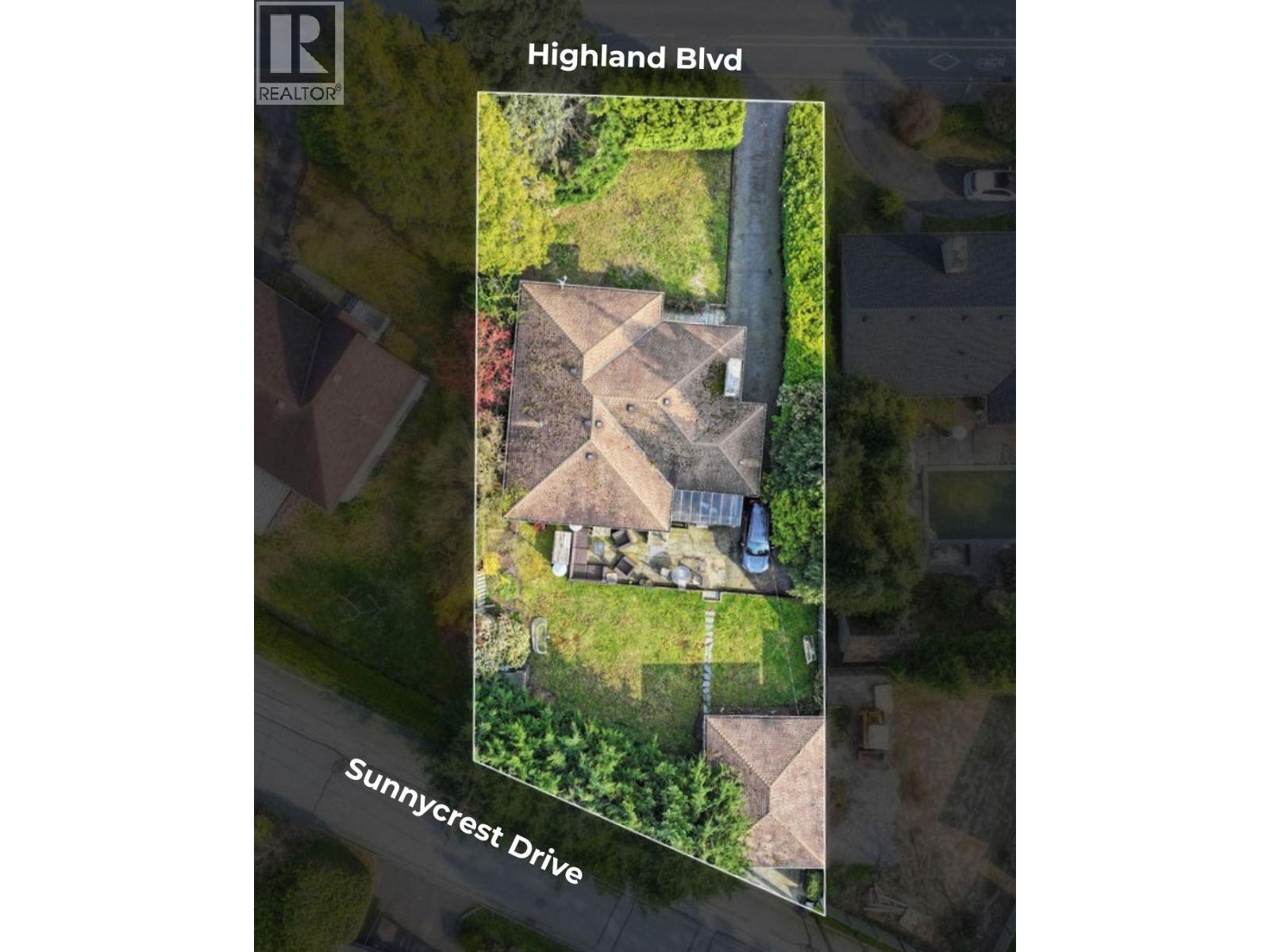 3955 Highland Boulevard, North Vancouver, British Columbia  V7R 2Y7 - Photo 2 - R3113458