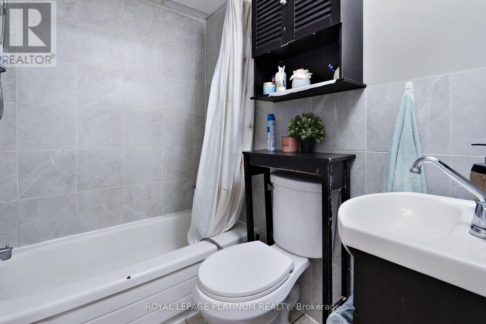 Unknown Address, ,    - Photo 13 - X13001716