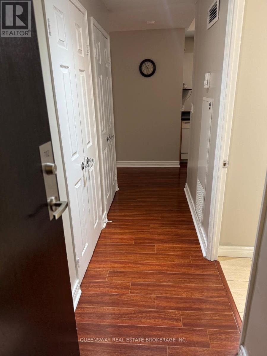 702 - 55 Bloor Street E, Toronto, Ontario  M4W 3W6 - Photo 2 - C13021506