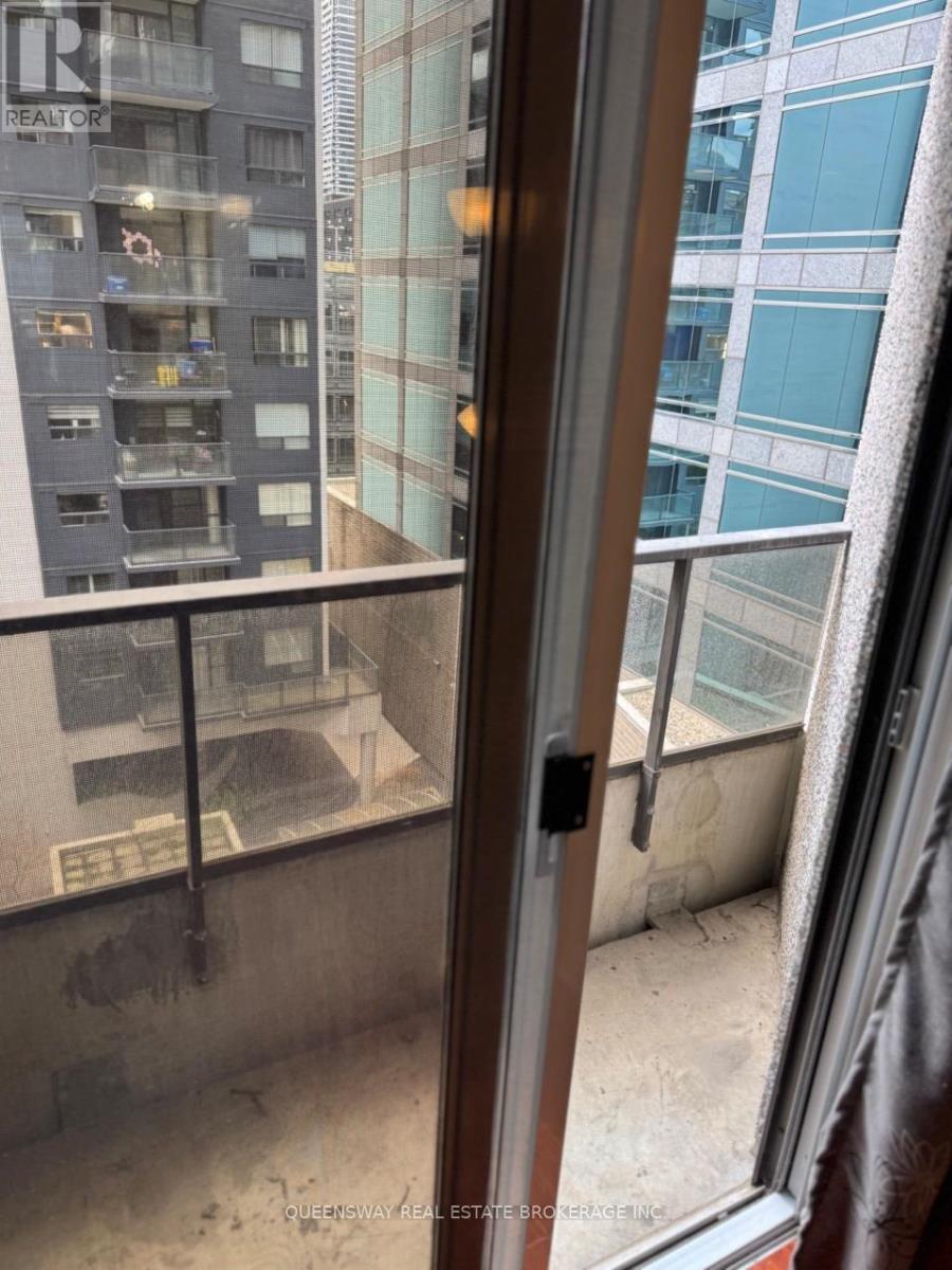 702 - 55 Bloor Street E, Toronto, Ontario  M4W 3W6 - Photo 24 - C13021506