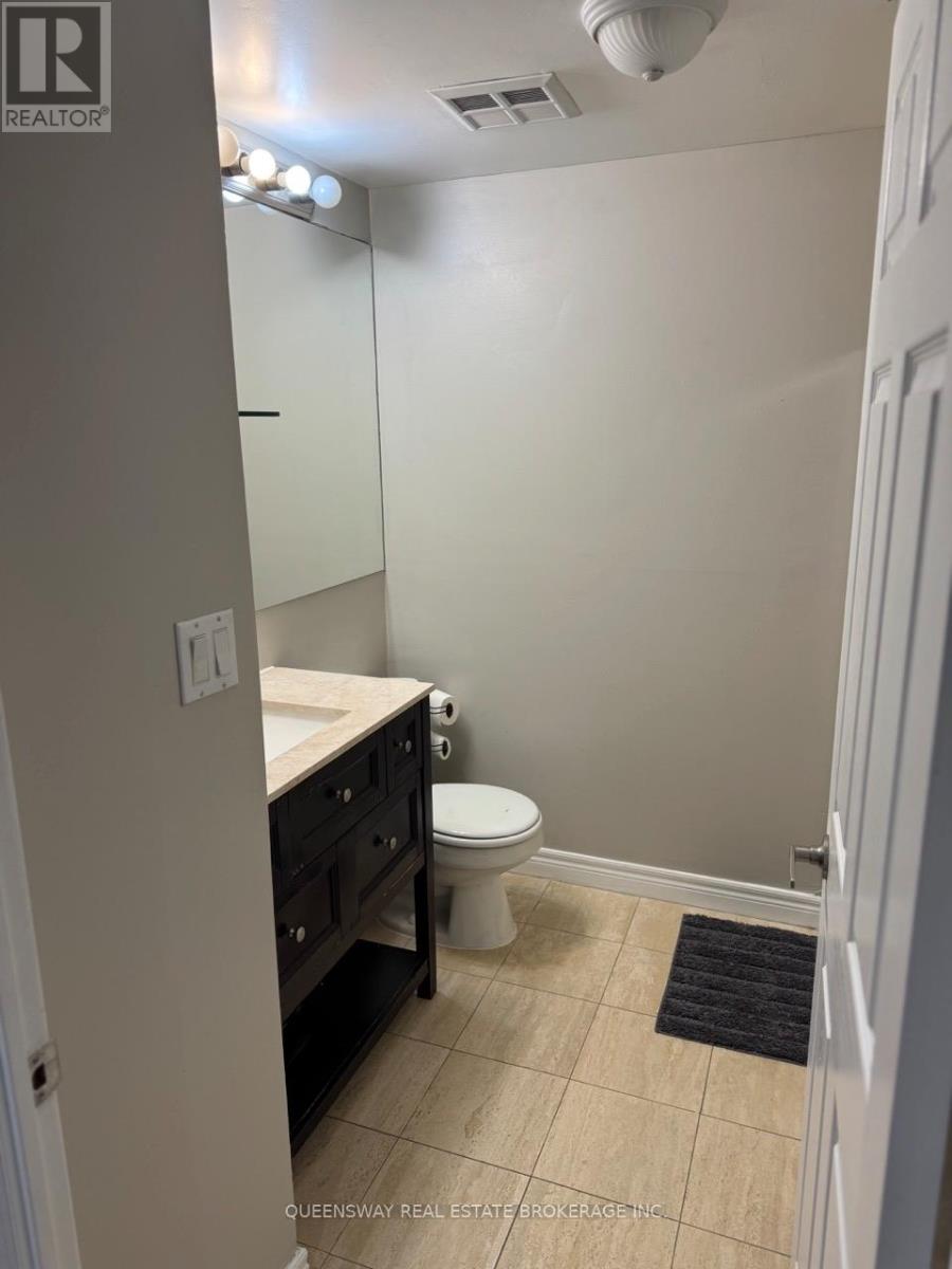 702 - 55 Bloor Street E, Toronto, Ontario  M4W 3W6 - Photo 3 - C13021506