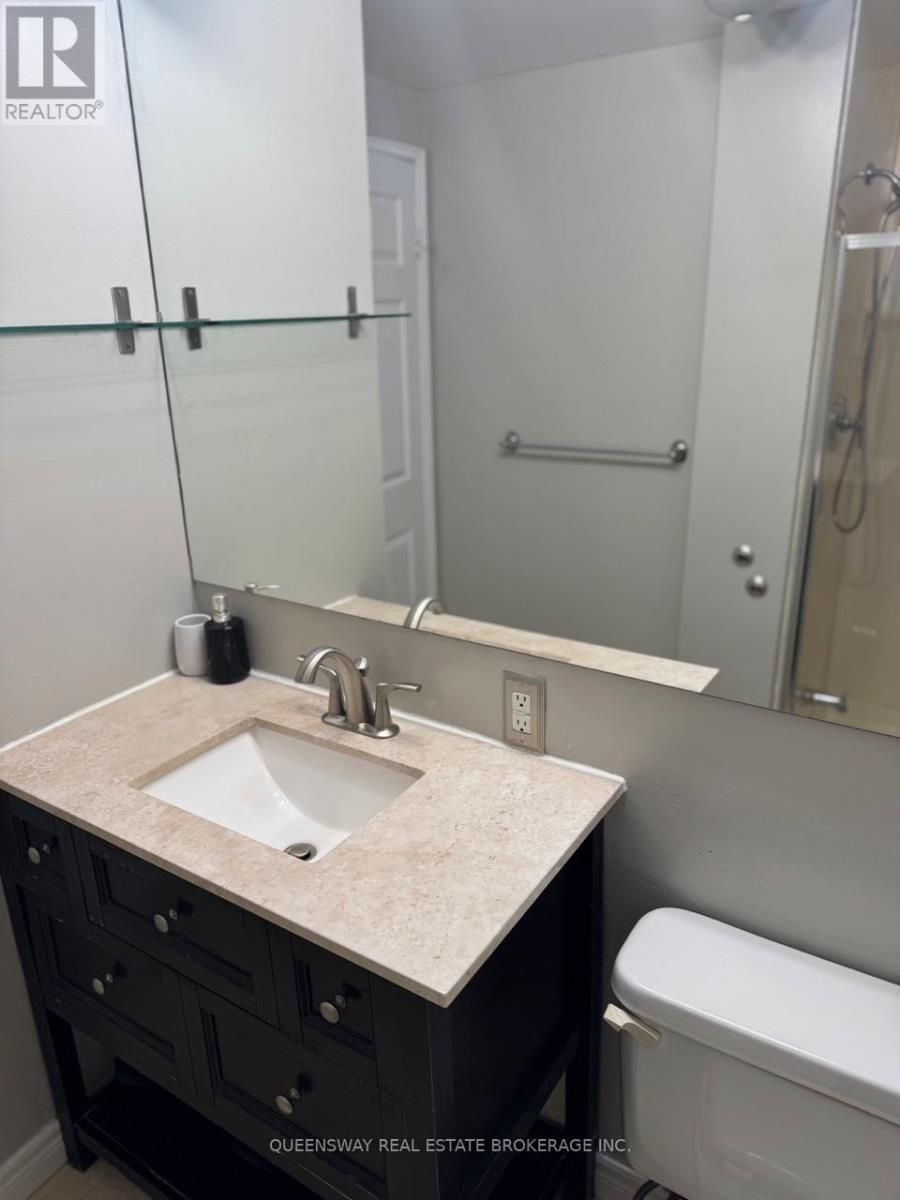 702 - 55 Bloor Street E, Toronto, Ontario  M4W 3W6 - Photo 5 - C13021506