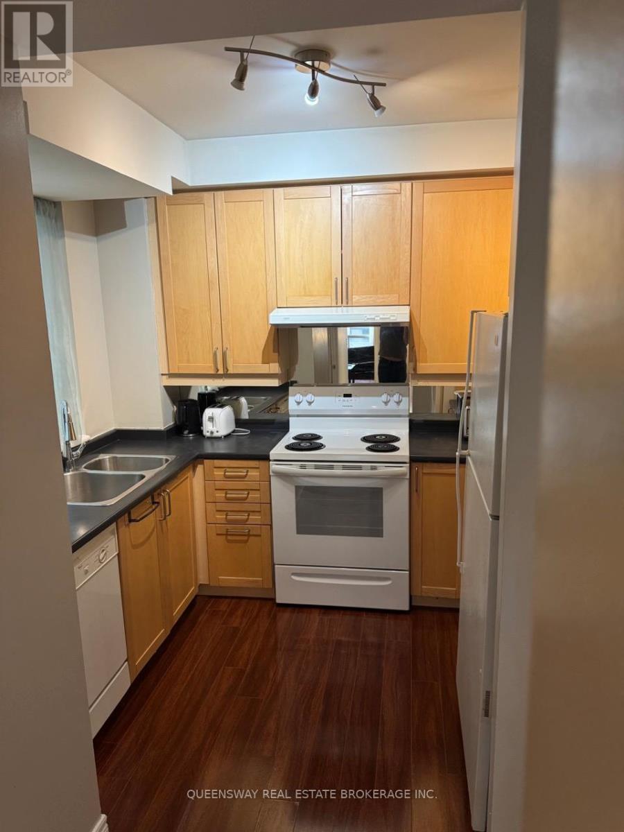 702 - 55 Bloor Street E, Toronto, Ontario  M4W 3W6 - Photo 8 - C13021506