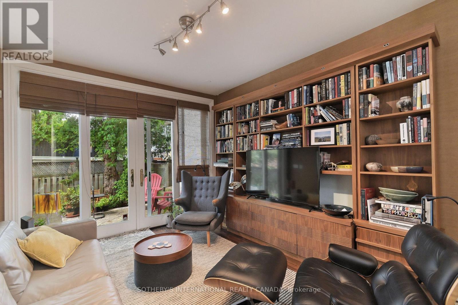 422 Sackville Street, Toronto, Ontario  M4X 1S9 - Photo 14 - C13021512