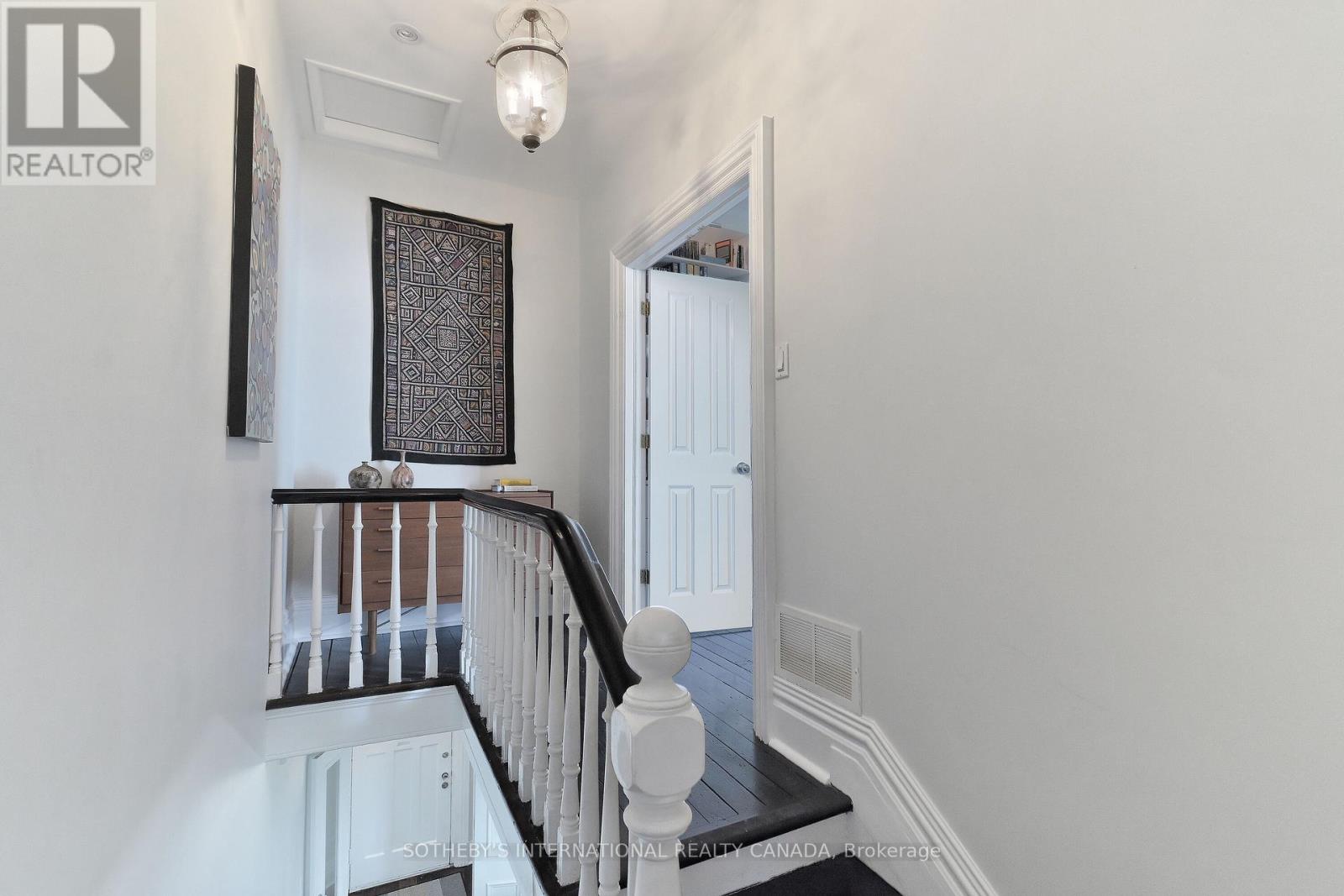 422 Sackville Street, Toronto, Ontario  M4X 1S9 - Photo 16 - C13021512