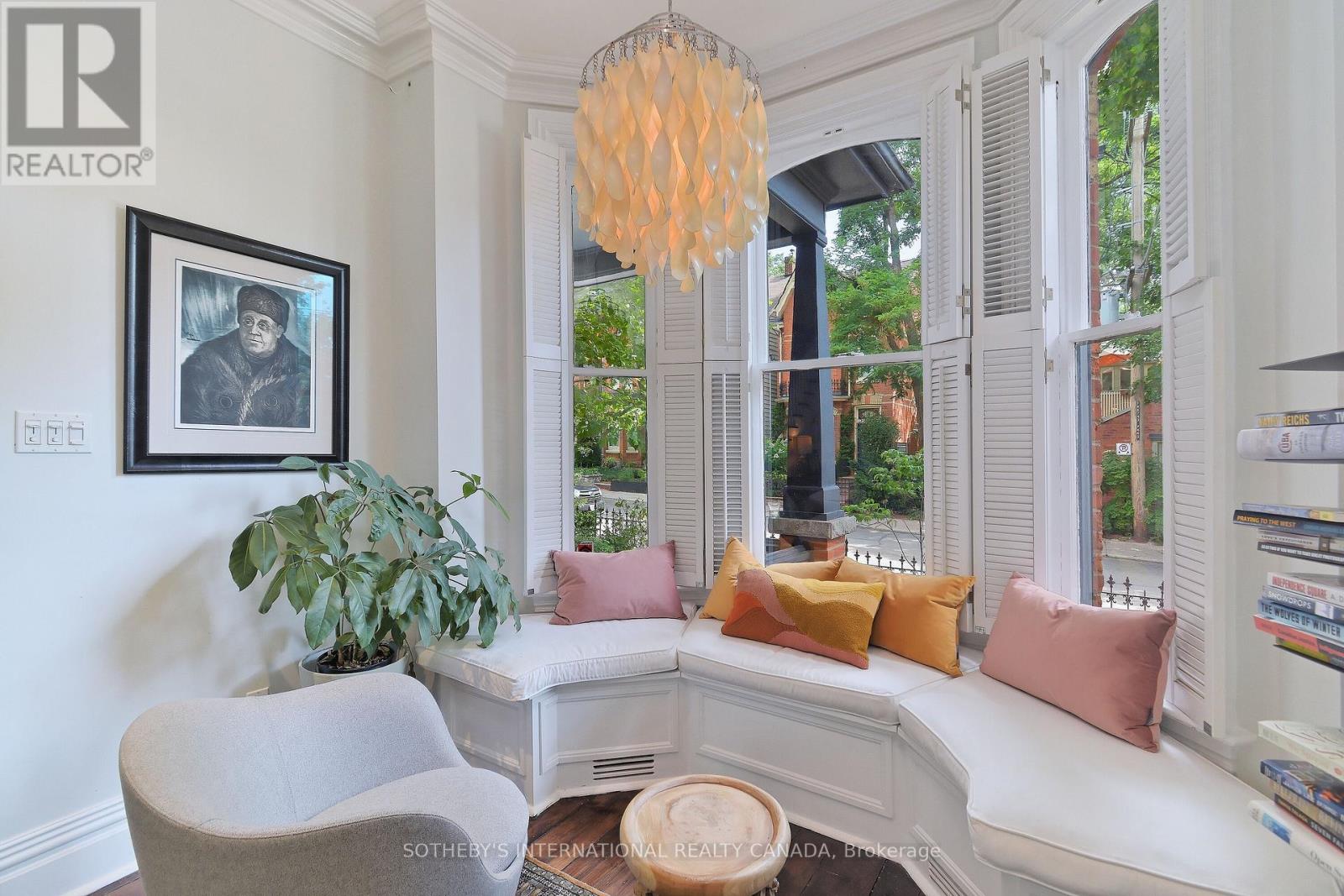 422 Sackville Street, Toronto, Ontario  M4X 1S9 - Photo 9 - C13021512