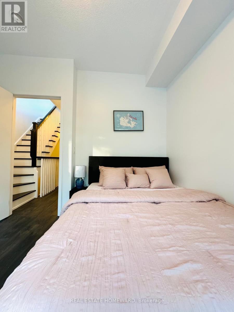 17 St. Bartholomew Street, Toronto (Regent Park), Ontario  M5A 0A3 - Photo 10 - C13021518