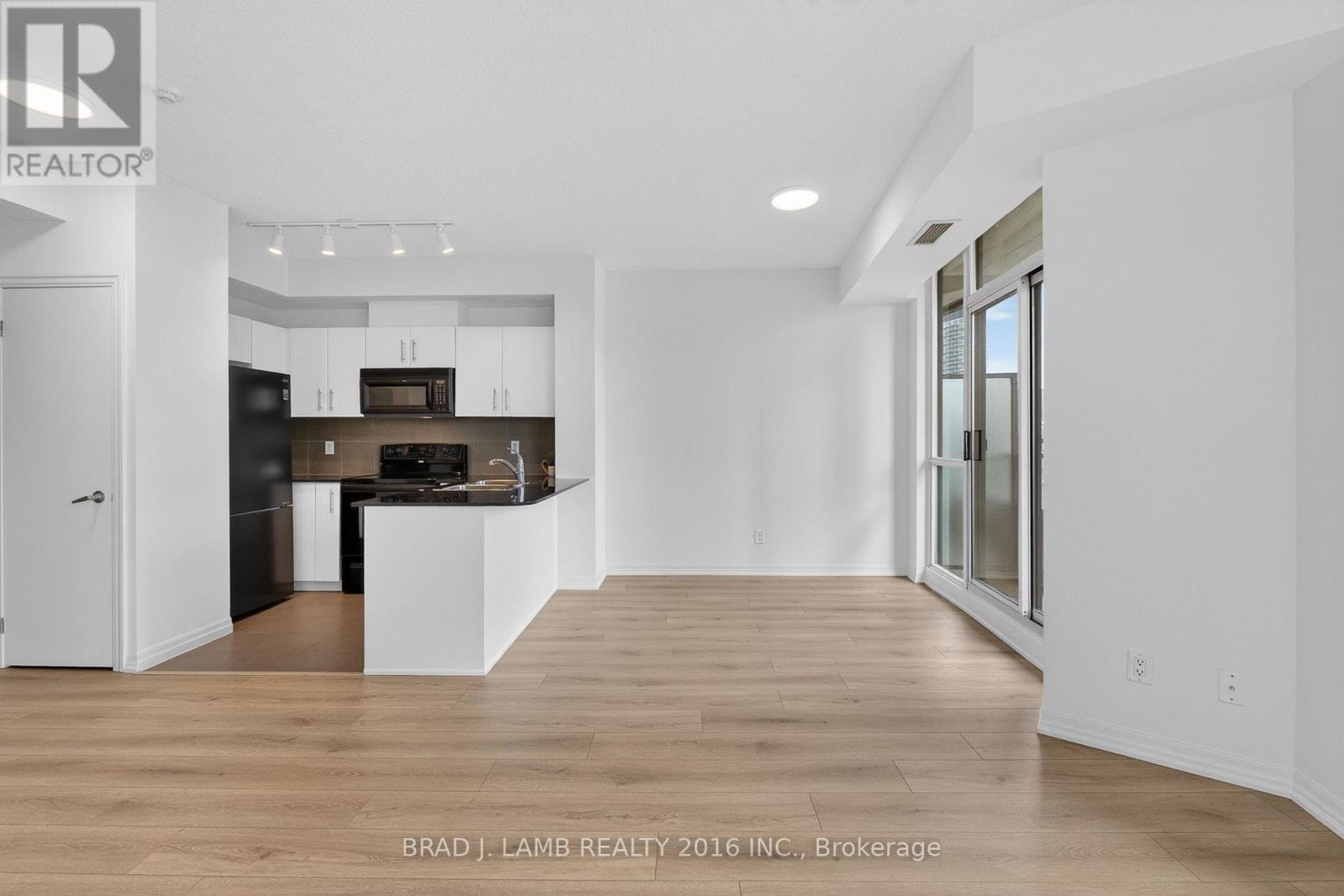 310 - 16 Yonge Street, Toronto (Waterfront Communities), Ontario  M5E 2A1 - Photo 4 - C13021588