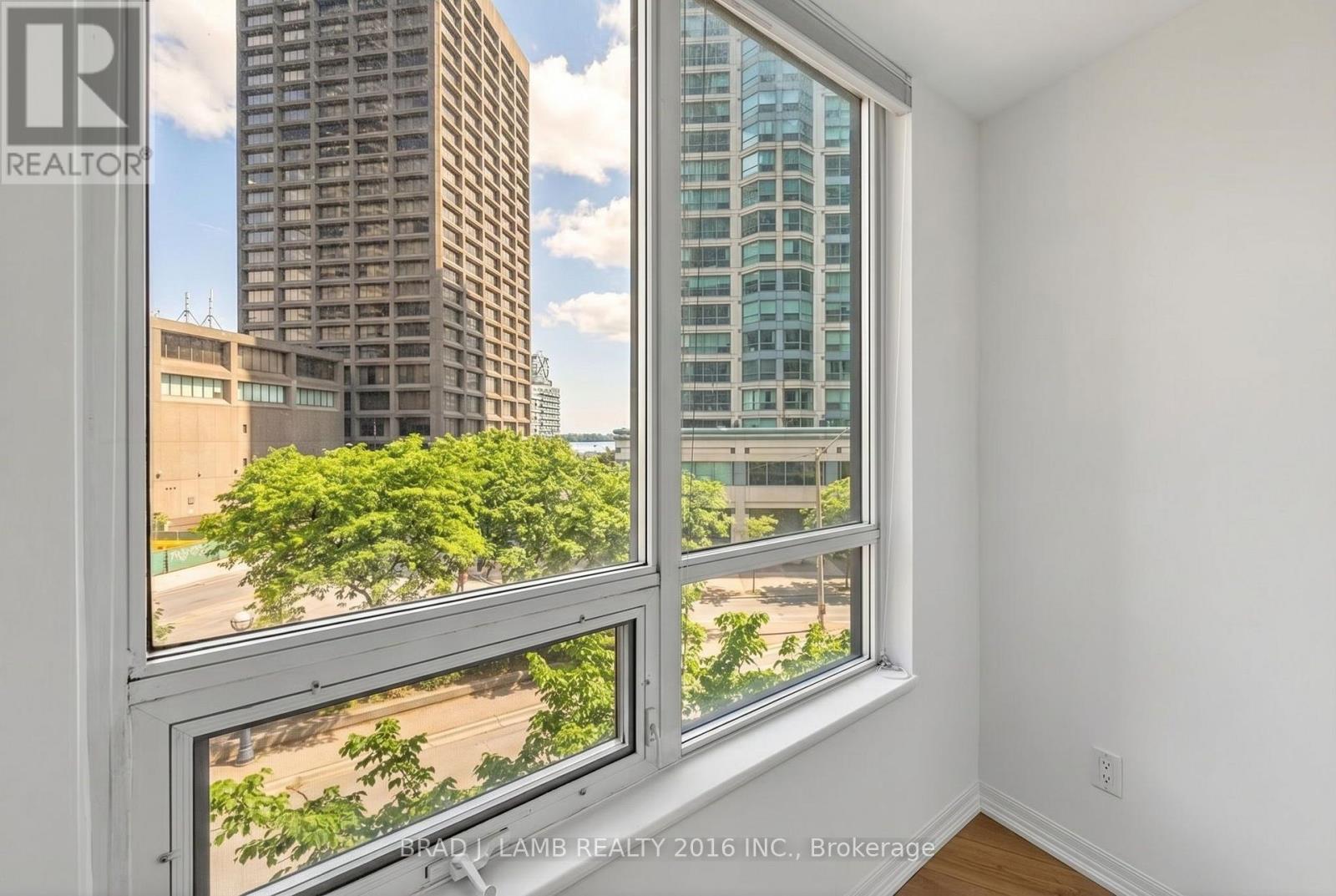 310 - 16 Yonge Street, Toronto (Waterfront Communities), Ontario  M5E 2A1 - Photo 9 - C13021588