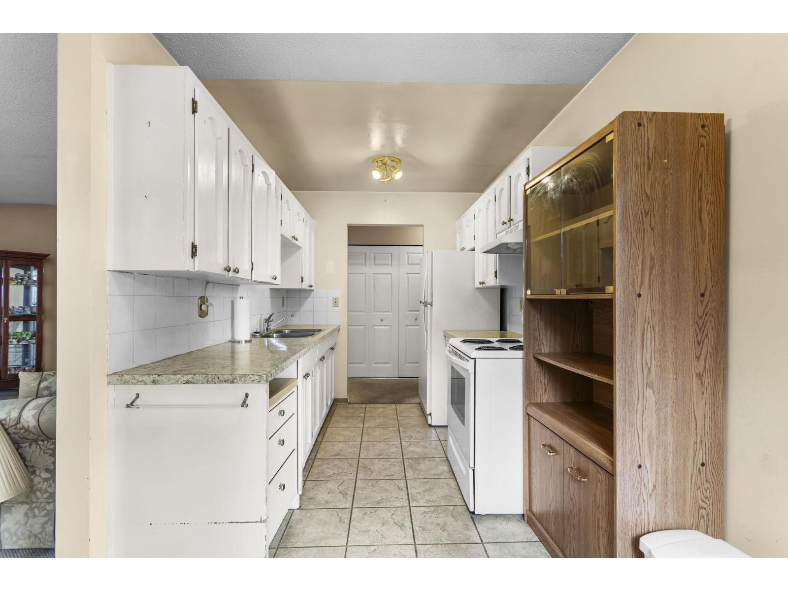 311 32175 Old Yale Road, Abbotsford, British Columbia  V2T 2C8 - Photo 11 - R3113517