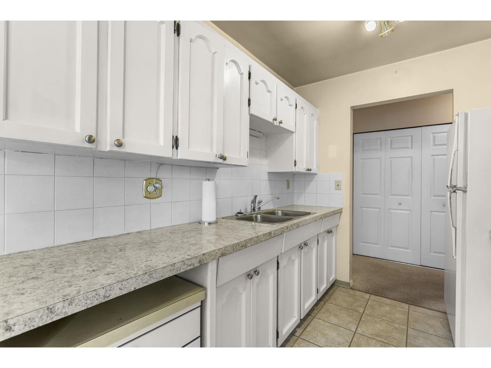 311 32175 Old Yale Road, Abbotsford, British Columbia  V2T 2C8 - Photo 14 - R3113517