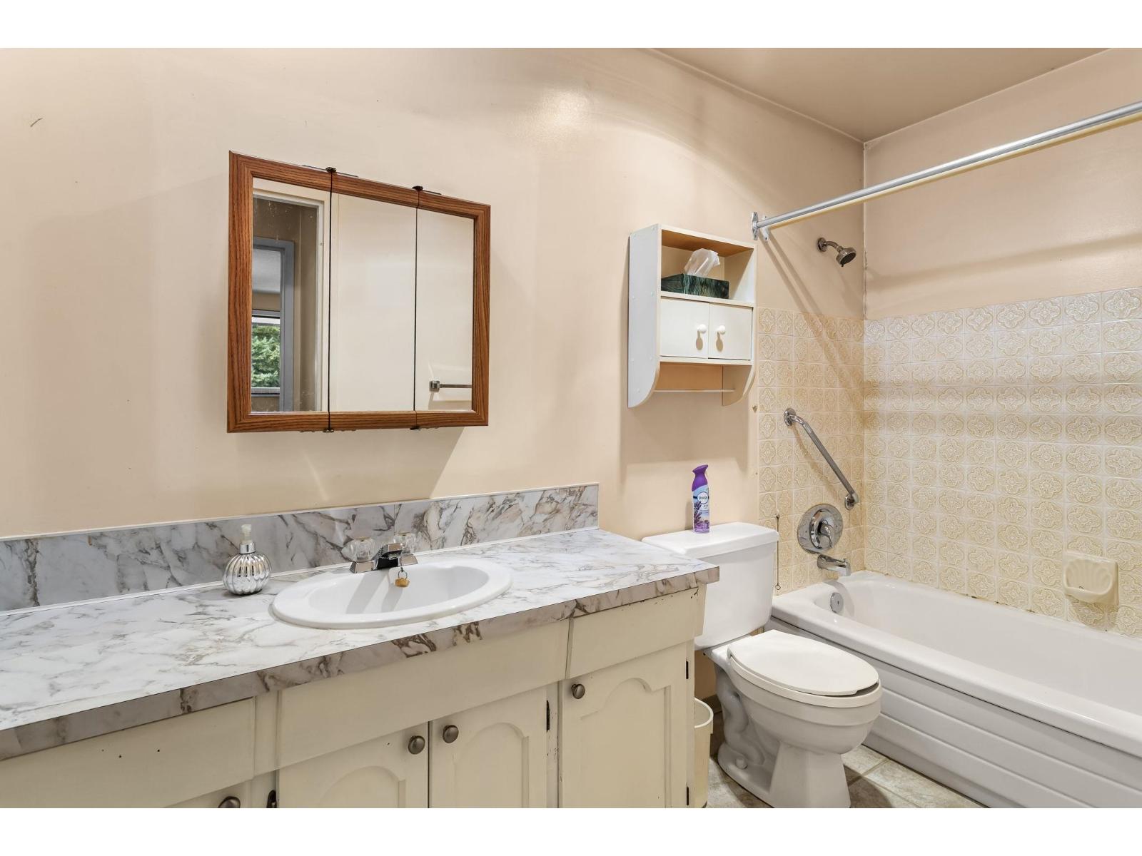 311 32175 Old Yale Road, Abbotsford, British Columbia  V2T 2C8 - Photo 17 - R3113517