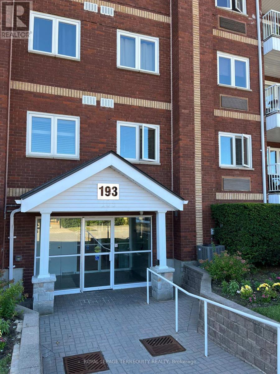 117 - 193 Lake Driveway W, Ajax, Ontario  L1S 7H8 - Photo 3 - E13021496