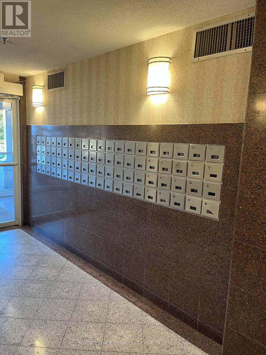 117 - 193 Lake Driveway W, Ajax, Ontario  L1S 7H8 - Photo 4 - E13021496