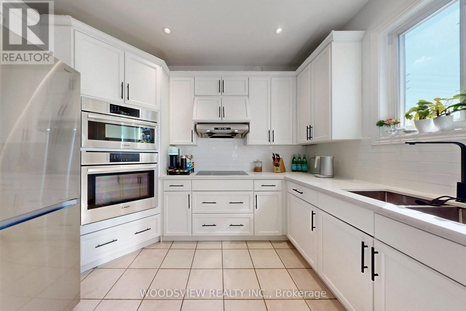 899 Voyager Avenue, Pickering, Ontario  L1V 7G2 - Photo 5 - E13021544