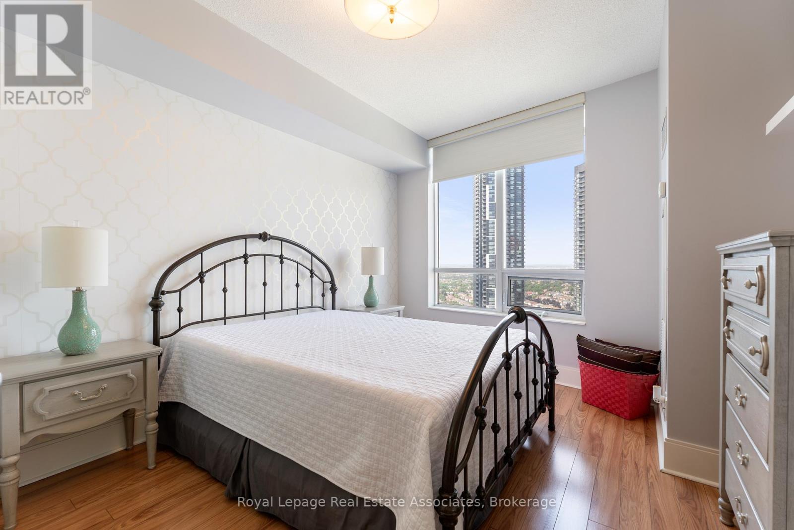 2604 - 330 Burnhamthorpe Road W, Mississauga, Ontario  L5C 4P4 - Photo 13 - W13020940