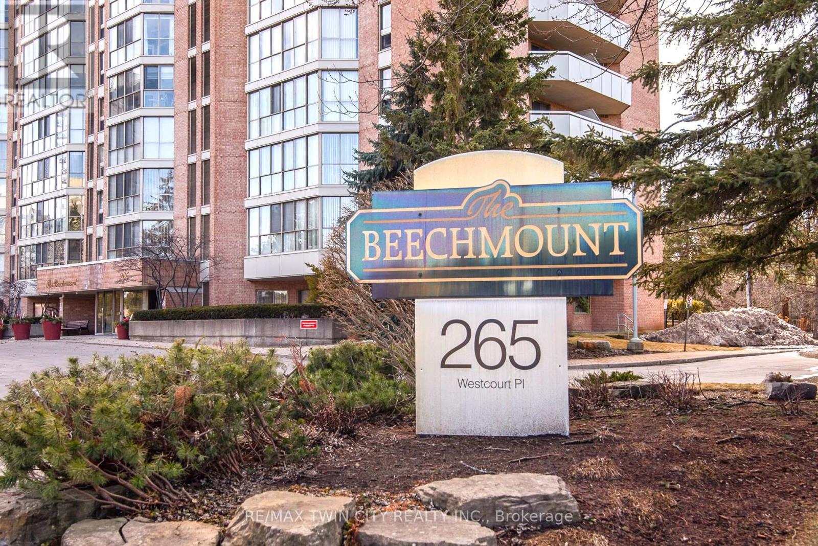 705 - 265 Westcourt Place, Waterloo, Ontario  N2L 6E4 - Photo 3 - X12877254