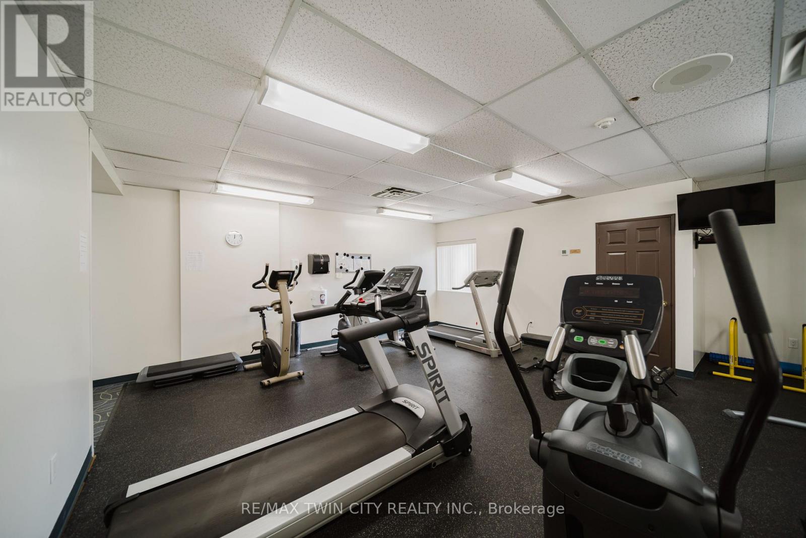 705 - 265 Westcourt Place, Waterloo, Ontario  N2L 6E4 - Photo 32 - X12877254