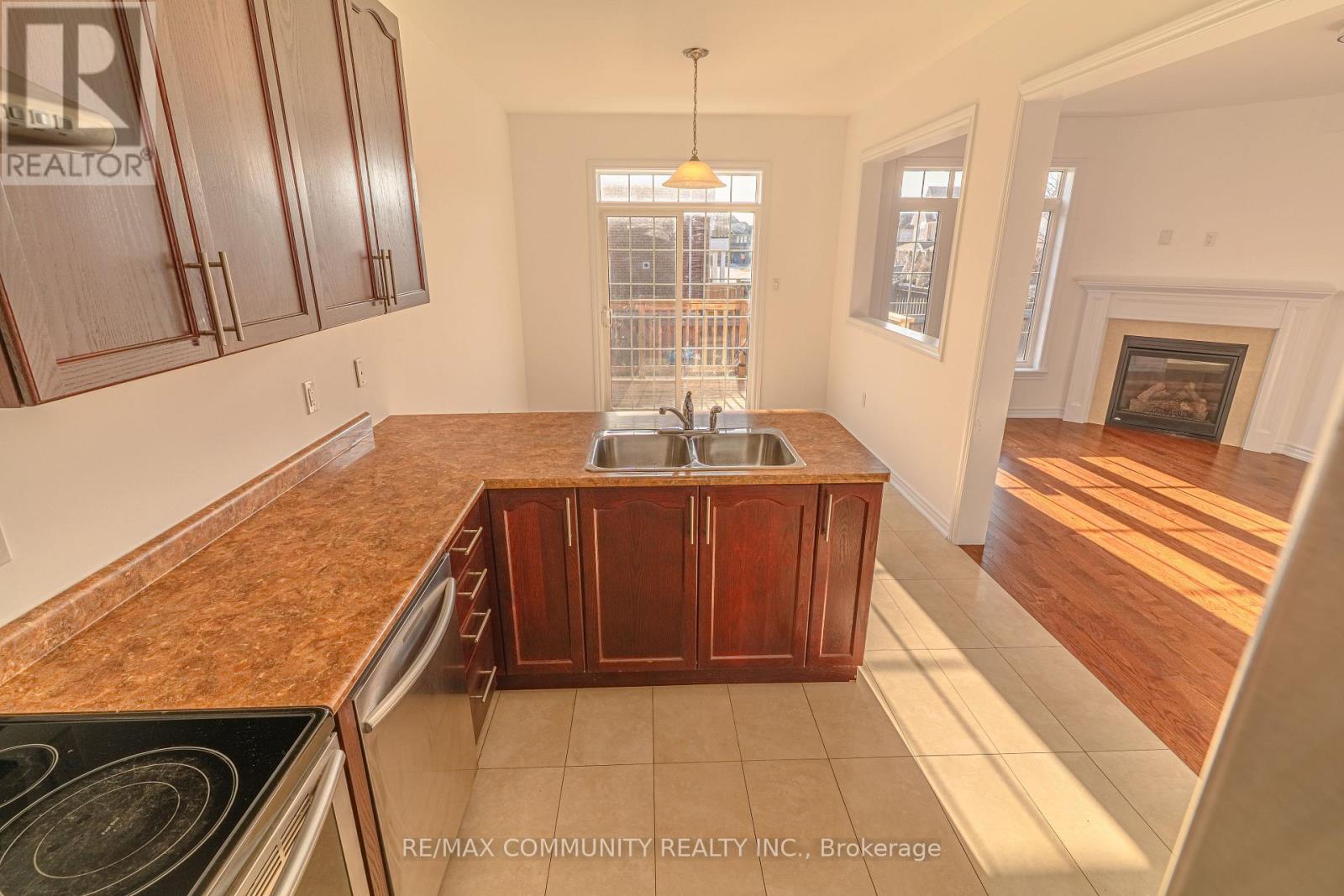 27 Bamburg Street, Georgina (Sutton & Jackson's Point), Ontario  L0E 1R0 - Photo 13 - N13021538