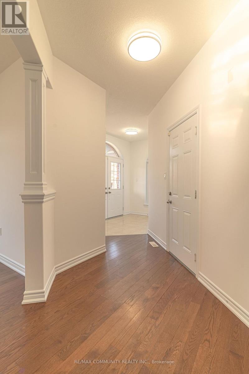 27 Bamburg Street, Georgina (Sutton & Jackson's Point), Ontario  L0E 1R0 - Photo 8 - N13021538