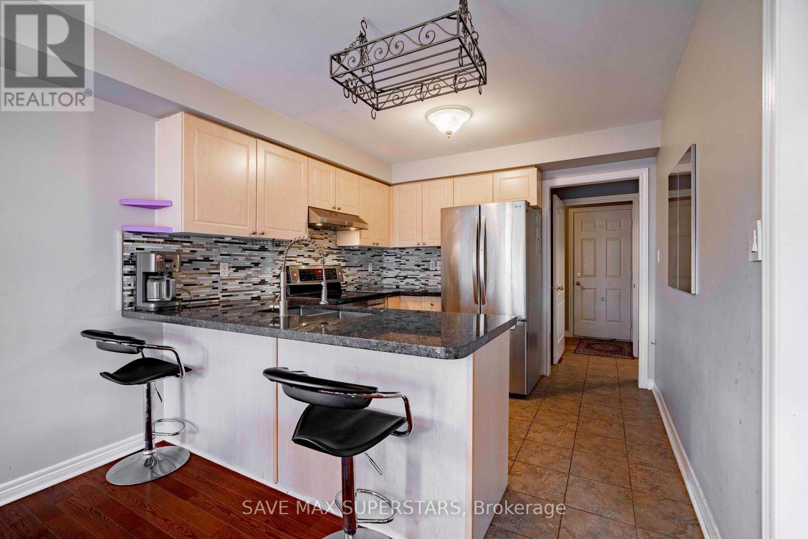 63 Gore Drive, Barrie, Ontario  L4N 5R5 - Photo 11 - S13021534