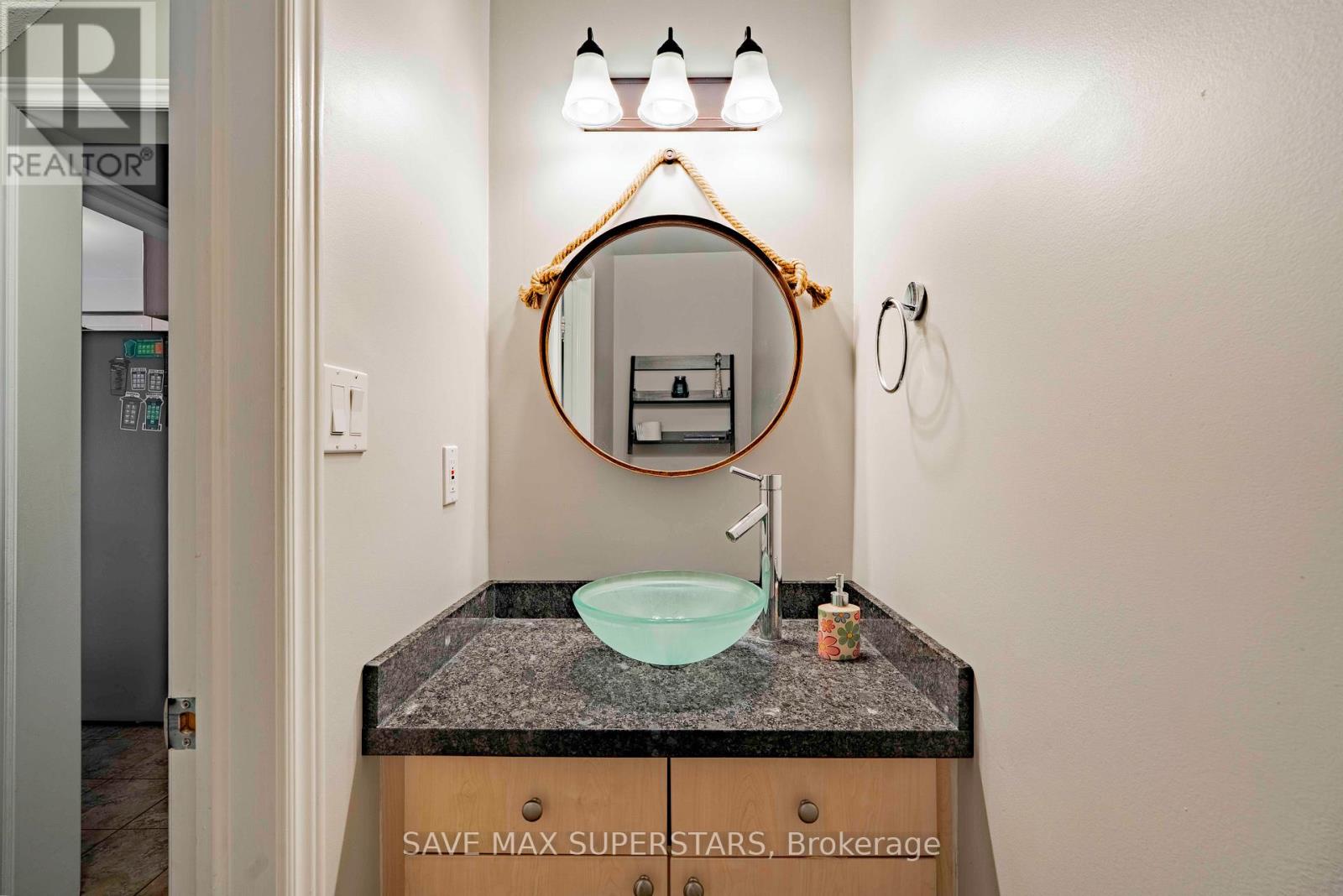 63 Gore Drive, Barrie, Ontario  L4N 5R5 - Photo 17 - S13021534