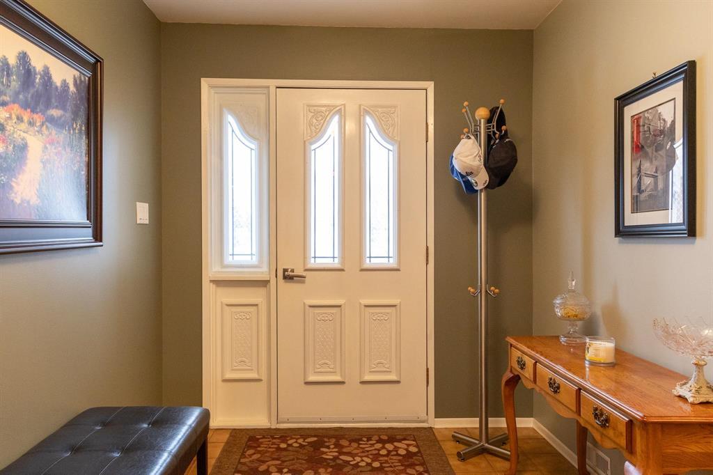 32 Springwood Bay, Steinbach, Manitoba  R5G 2E8 - Photo 2 - 202607493