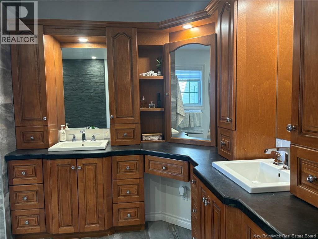 579 Principale, Petit-Rocher, New Brunswick  E2L 1H9 - Photo 16 - NB136456