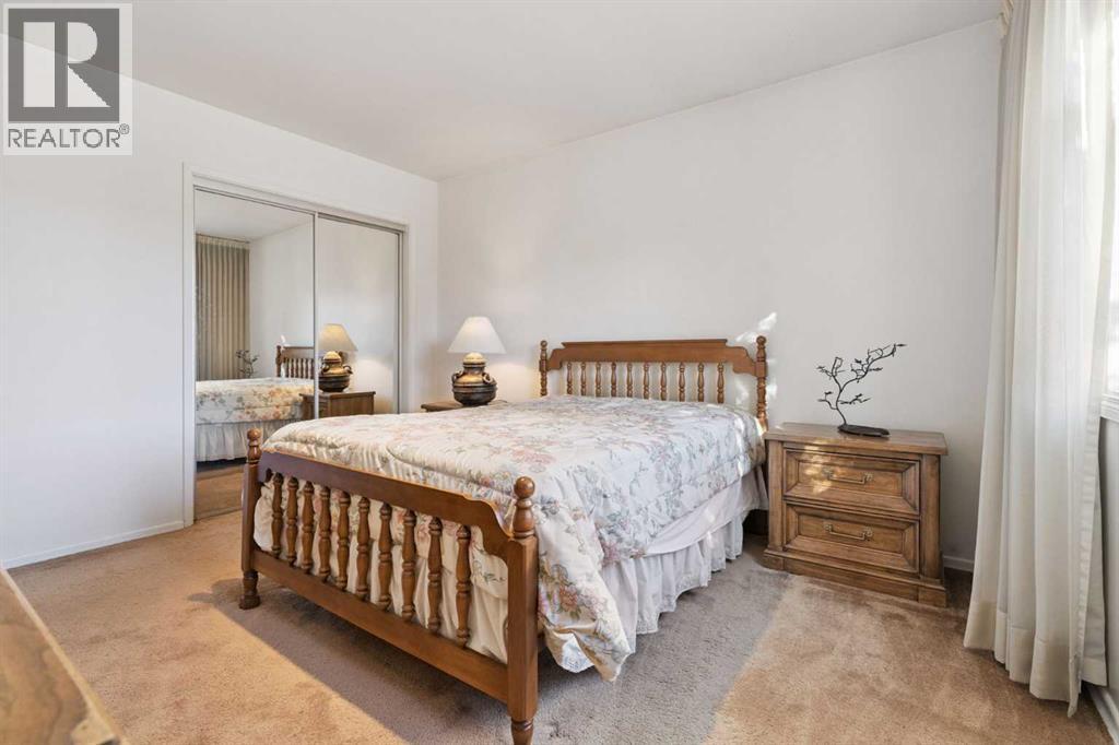 34 Rosery Drive NW, Calgary, Alberta  T2K 1L7 - Photo 5 - A2284657