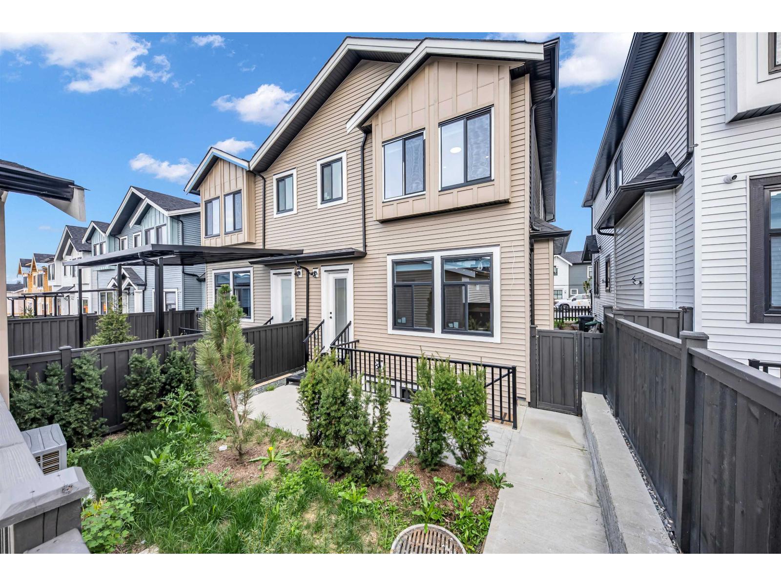 7629 197 Street, Langley, British Columbia  V2Y 3T4 - Photo 5 - R3113315