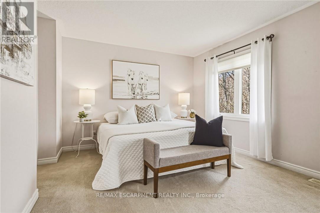 125 Creek Path Avenue, Oakville (Br Bronte), Ontario  L6L 6T3 - Photo 19 - W13021472