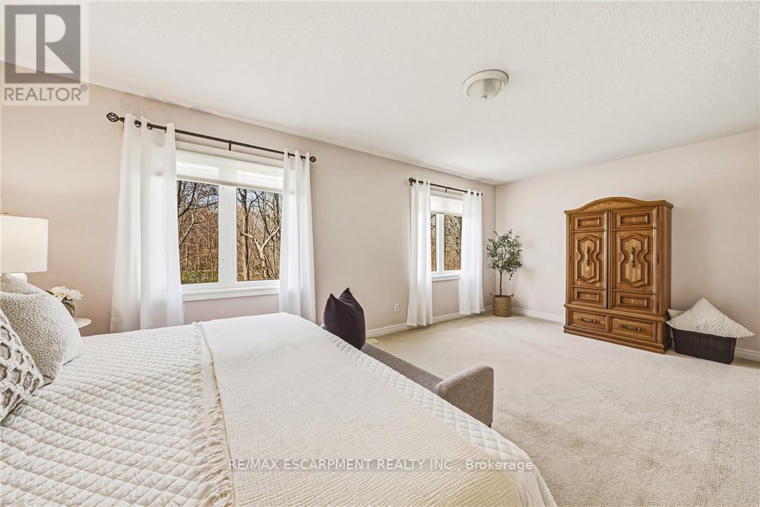 125 Creek Path Avenue, Oakville (Br Bronte), Ontario  L6L 6T3 - Photo 20 - W13021472