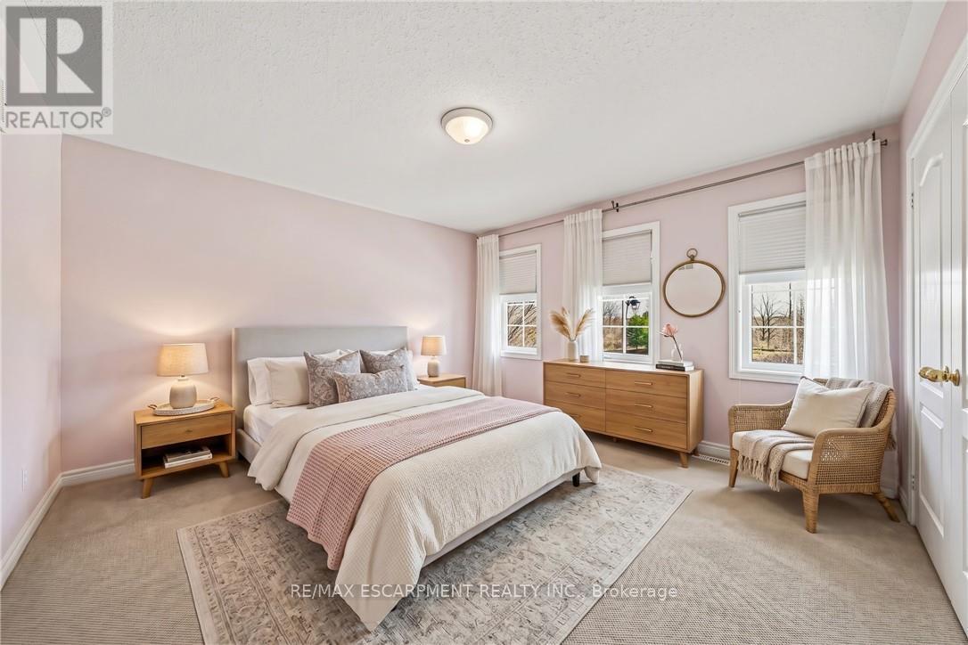 125 Creek Path Avenue, Oakville (Br Bronte), Ontario  L6L 6T3 - Photo 25 - W13021472