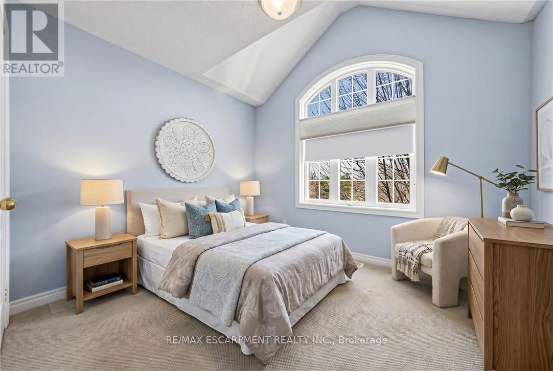 125 Creek Path Avenue, Oakville (Br Bronte), Ontario  L6L 6T3 - Photo 29 - W13021472