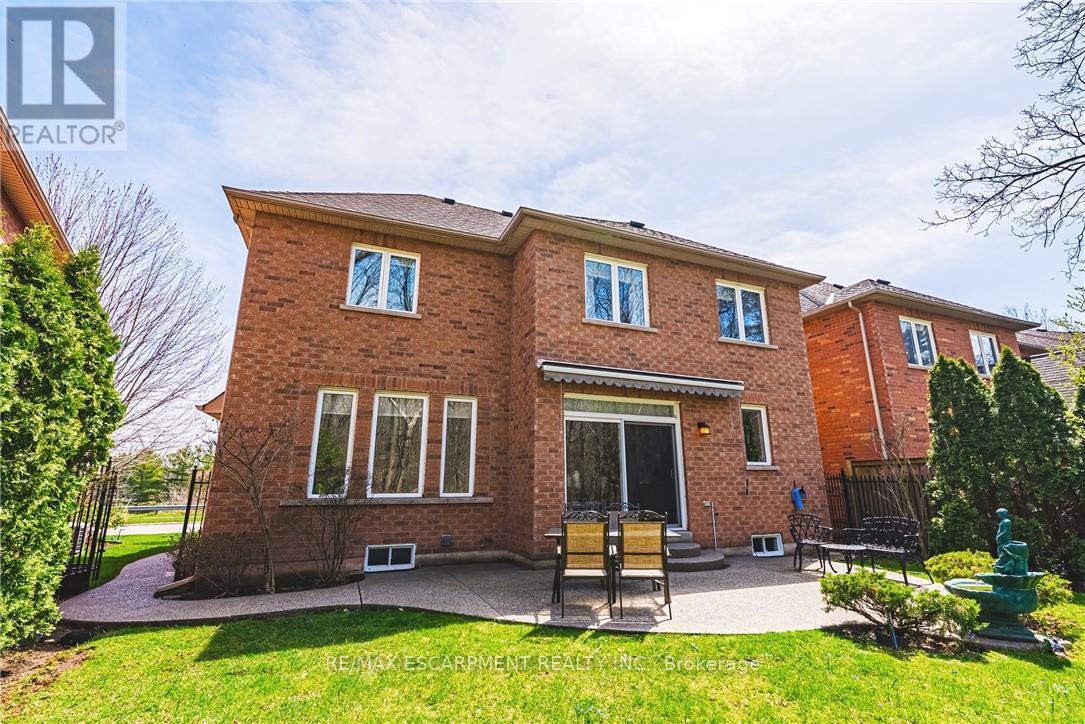 125 Creek Path Avenue, Oakville (Br Bronte), Ontario  L6L 6T3 - Photo 35 - W13021472