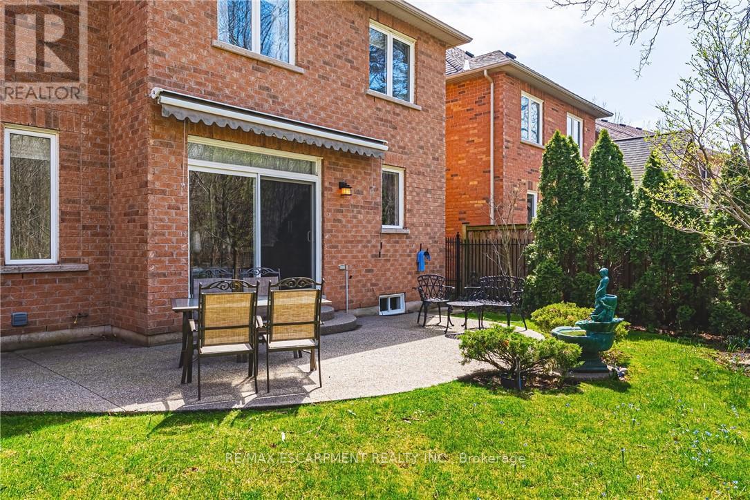 125 Creek Path Avenue, Oakville (Br Bronte), Ontario  L6L 6T3 - Photo 36 - W13021472