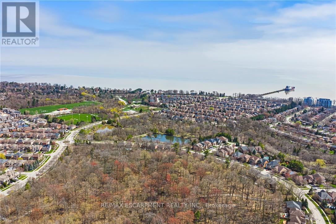 125 Creek Path Avenue, Oakville (Br Bronte), Ontario  L6L 6T3 - Photo 49 - W13021472