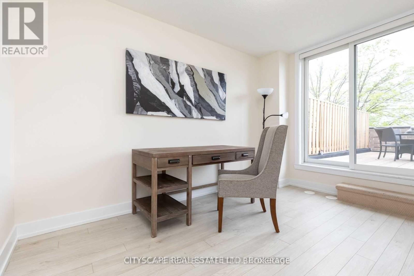 1060 Lansdowne Avenue, Toronto (Dovercourt-Wallace Emerson-Junction), Ontario  M5E 0A9 - Photo 9 - W13021478