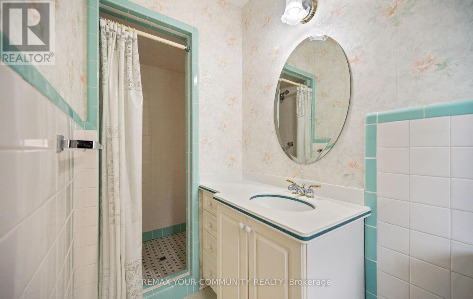 628 Shenandoah Drive, Mississauga, Ontario  L5H 1V9 - Photo 18 - W13021502