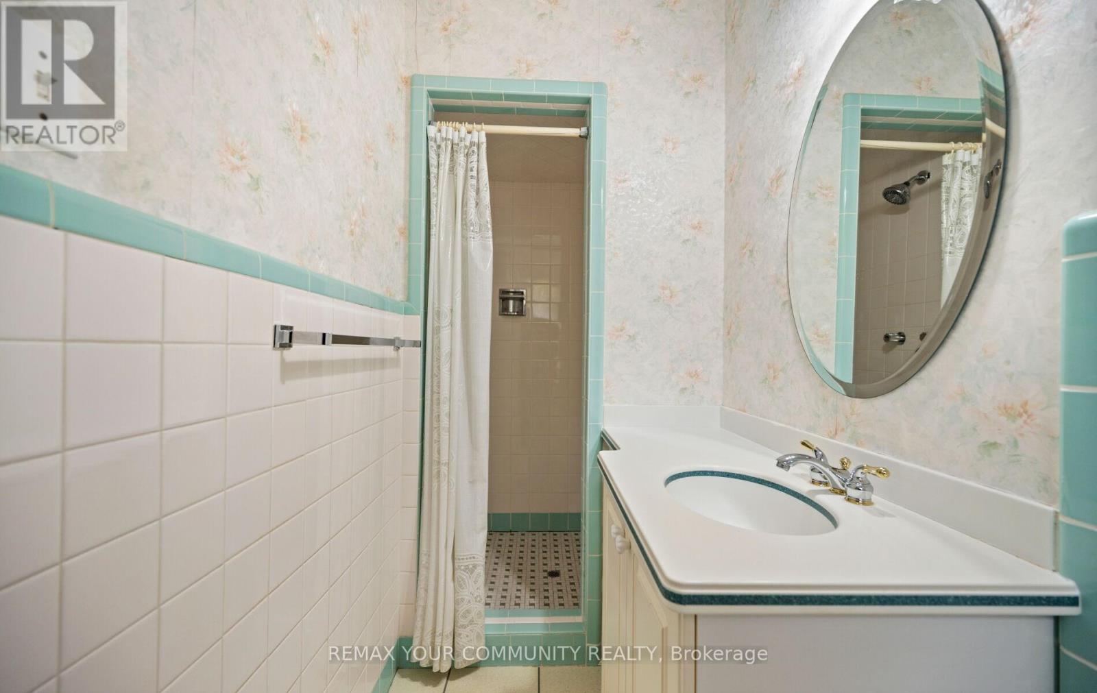 628 Shenandoah Drive, Mississauga, Ontario  L5H 1V9 - Photo 19 - W13021502