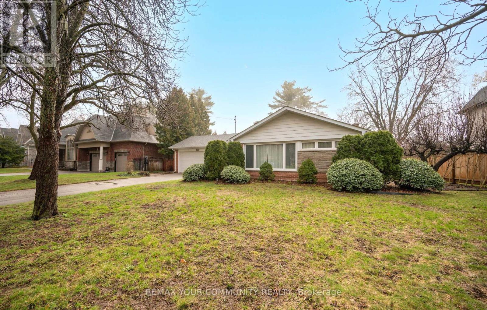 628 Shenandoah Drive, Mississauga, Ontario  L5H 1V9 - Photo 3 - W13021502