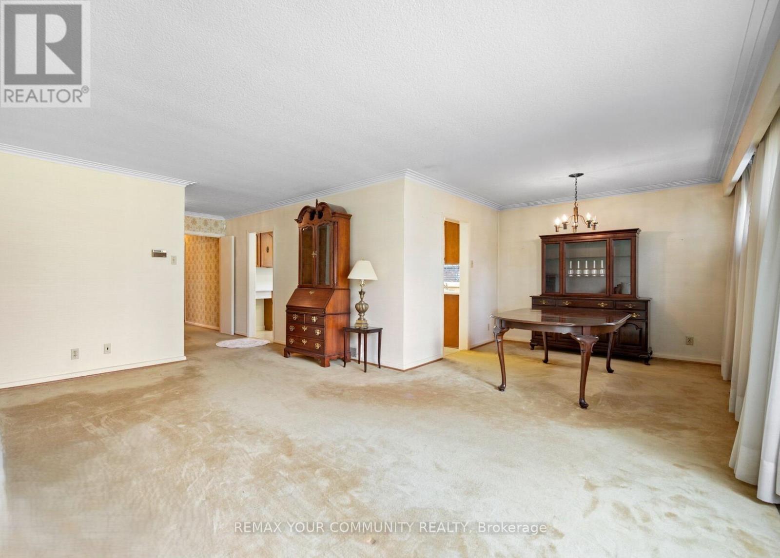 628 Shenandoah Drive, Mississauga, Ontario  L5H 1V9 - Photo 9 - W13021502